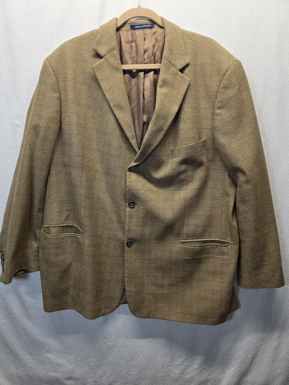 52%silk 48%wool classic brown sport coat featuring a windowpane plaid pattern
